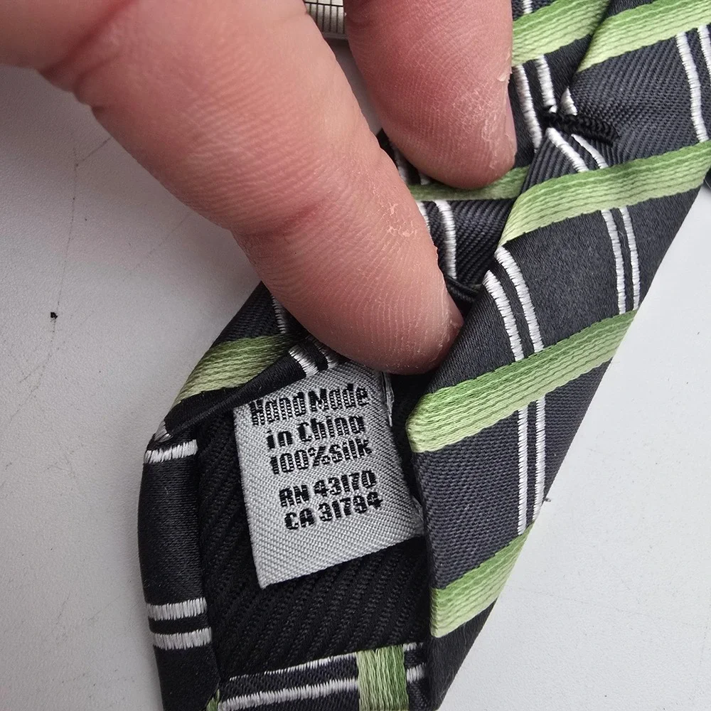 Geoffrey Beene 100% Silk Black Green White Striped‎ Plaid Neck Tie Hand Made